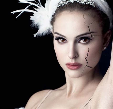 Natalie Portman Black Swan Darren Aronofsky 2010 Black Swan Black Swan Movie Fantasy Makeup