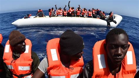 Duitse Marine Redt Meer Dan Duizend Vluchtelingen Opstand In Libië