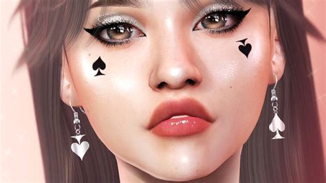 An Animated Image Of A Womans Face With Hearts And Spades On Her Eyes