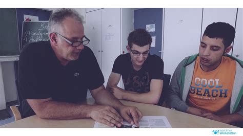 So viele menschen arbeiten bei den iserlohner werkstätten. Iserlohner Werkstätten Berufliche Bildung - YouTube