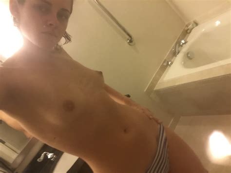 Kristen Stewart Nude Leaked Content 2021 44 Photos GIFs Videos