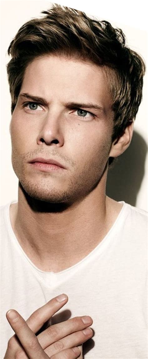 I Guess I Could See Hunter Parrish As Aaron Warner Too One Of My Fav