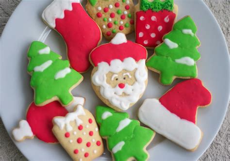 If you like videos, you can find a full royal icing guide here and a complete guide to making cut out cookies here. Love Languages and Christmas Cookies | Simply Social Blog