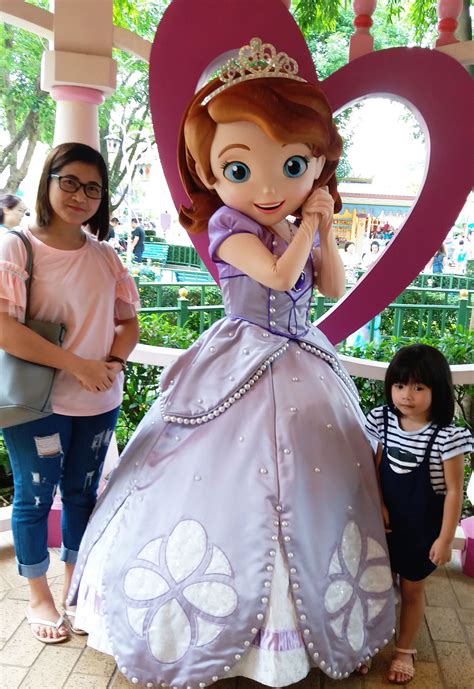 How Wonderful I Met With Sofia The First Fantasy Princess Dumbo