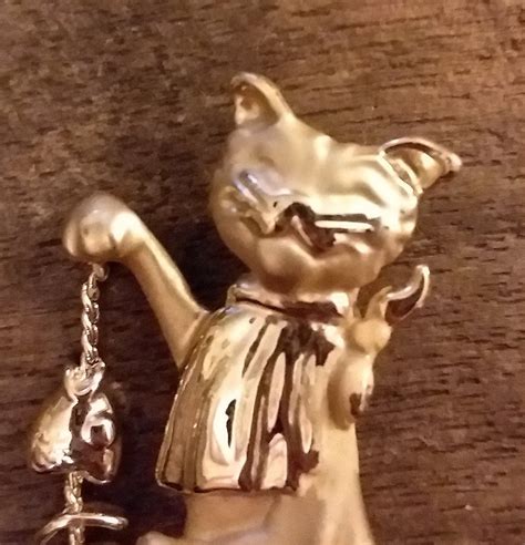 Gold Tone Signed Ajc Cat With Fish Pin 1980s By Thejeweledbear On Etsy