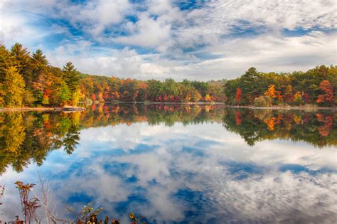 The One Hikeable Lake In Massachusetts Thats Simply Breathtaking In