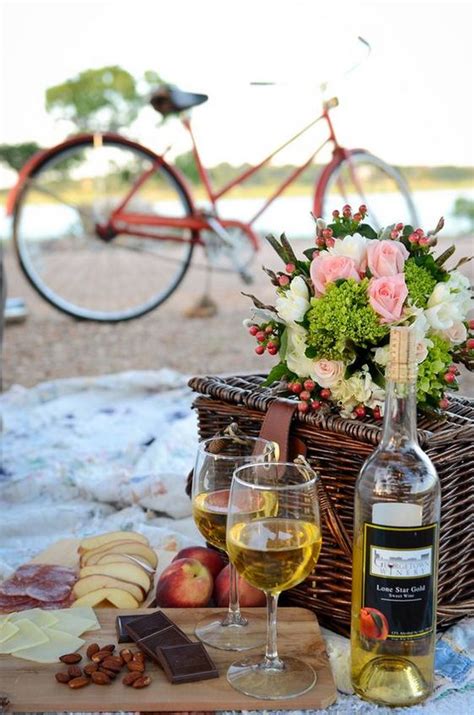 50 Romantic Outdoor Picnic Wedding Ideas Page 7 Of 10 Hi Miss Puff