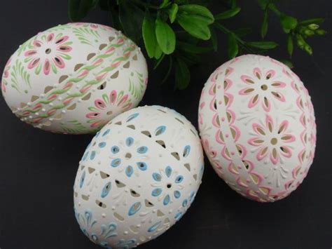 Easter Eggs Carved And Wax Embossed Set Of 3 Chicken Eggs