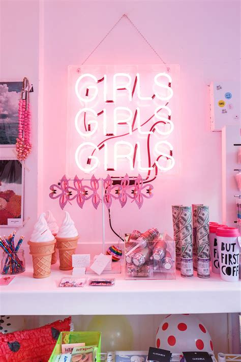 Daring Home Decor Neon Lights For Every Room