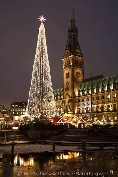 Ibis hamburg alster centrum ⭐ , deutschland, hamburg, stadt hamburg, holzdamm, 14: Weihnachtsbaum Rathaus Lichter über Kleine Alster ...