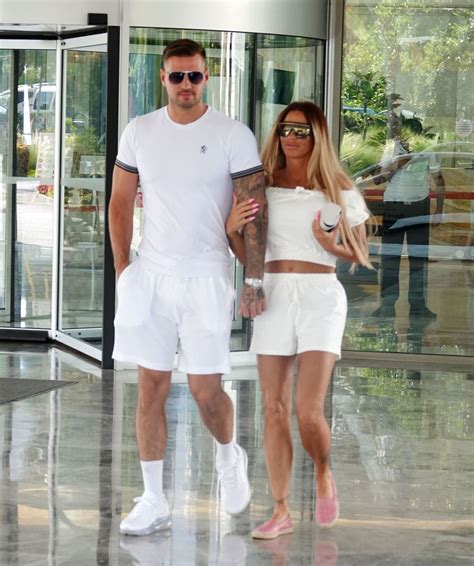 Price's 15 show an audience with katie price toured the uk from september to december 2017. Katie Price With Boyfriend Carl Woods in Turkey 07/28/2020 ...