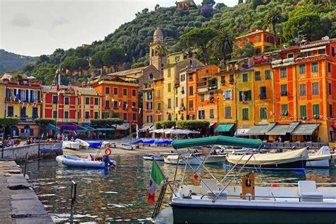 It's also notable for being a holiday resort with. Photo Portofino & images - Les meilleures Photos Portofino