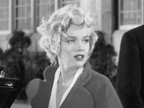 Marilyn Monroe Gh Gif Find Share On Giphy Marilyn Monroe Giphy