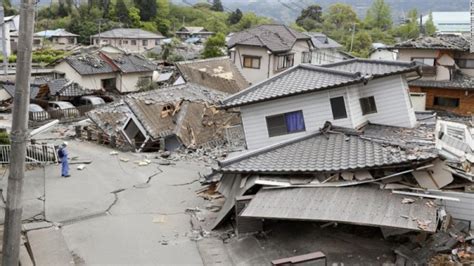 Langkah mitigasi bencana gempa bumi berikutnya yakni, lindungi kepalamu. Gempa Bumi Hari Ini - 7 Sebab Indonesia Rawan Diguncang ...