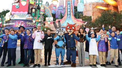 Shanghai Disneyland Reveals Zootopia Cast Members Costumes