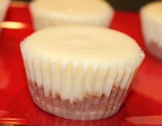 Paula deen's easy cheesecake cupcakes | recipe. paula deen peanut butter cheesecake minis (con imágenes ...