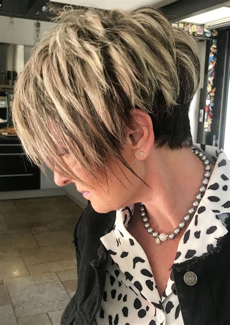 Pin By Kandy Alvus On Hair And Salon Short Hair With Layers Short