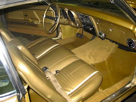 The design has declined to the point virtually no cars now have such a configuration at the front. Camaro and Mustang Front Bench Seats? | The Hog Ring
