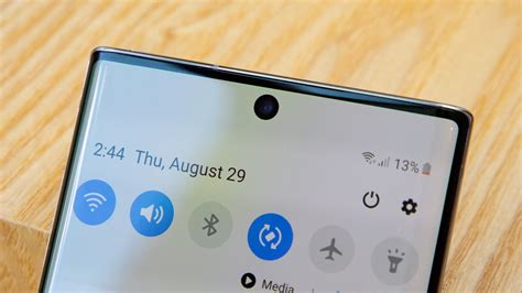 Samsung Galaxy Note 11 Kan Få Kamera Innebygget I Skjermen Techradar