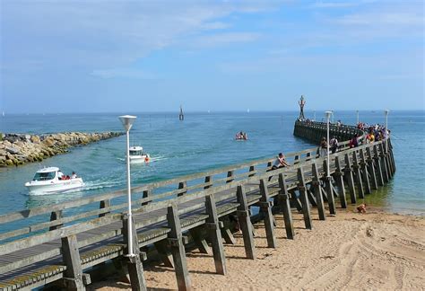 Louez un gîte rural pour les vacances avec notre sélection dans les plus belles régions de france. Bons plans vacances en Normandie - Chambres d'Hôtes et Gîtes