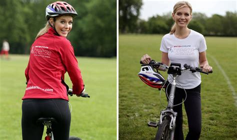 back on my bike rachel riley shows off pert derrière in skintight leggings while cycling