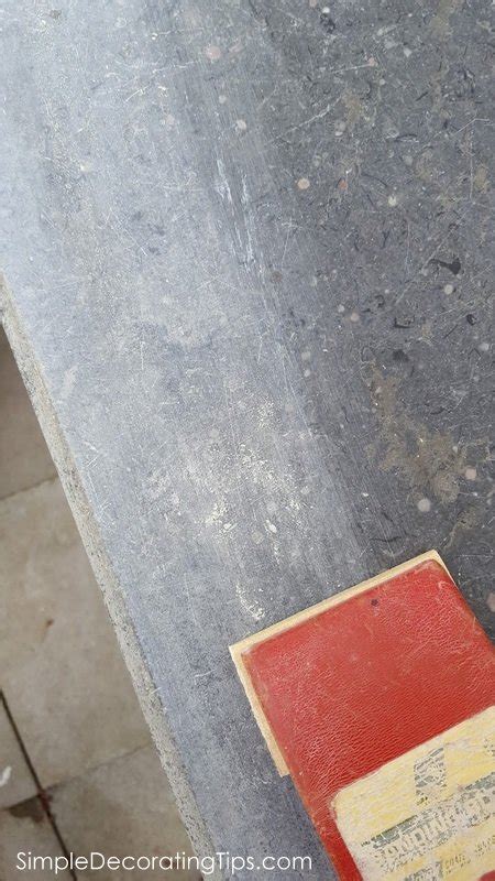 The marble trend is one of the hottest trends in the home decor fashion and you can bring the marble touch to your home in so many different ways! DIY Marble Restoration