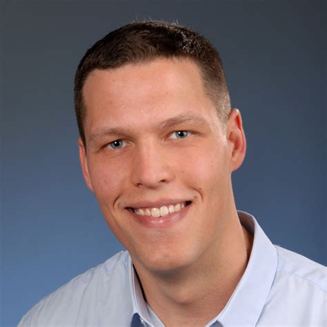 Informationen zu berufsbildern, ausbildung und anforderungen: Stefan Weinberg - Betriebswirtschaftslehre - Universität ...