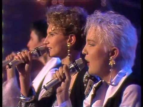 Add the turkey, eggs, cheese, pancetta, onion, garlic, ketchup, parsley, oregano. Valerie's Garten - Es geht mir gut 1993 - YouTube