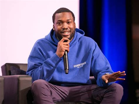 Meek Mill Attempts Peacemaking Amid Brewing Pop Smoke And Casanova Beef