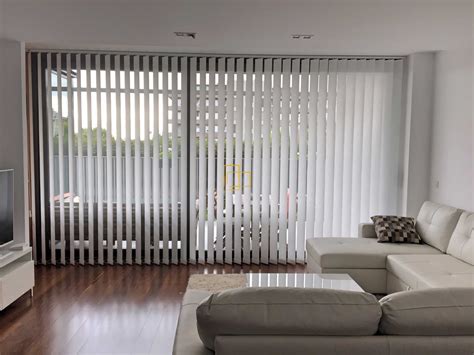 Y no olvides que como alternativas perfectas para cubrir tus ventanas, también tenemos estores y los atemporales visillos. Solart ® Cortinas y estores 50% dto