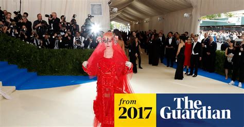 Met Gala 2017 Avant Garde Looks On The Red Carpet In Pictures