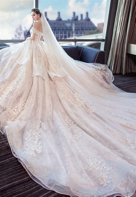 New Off Shoulder French Luxury Long Tail Wedding Dress Bridal Gown