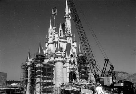Construction Of Cinderella Castle At Walt Disney World Retro Disney