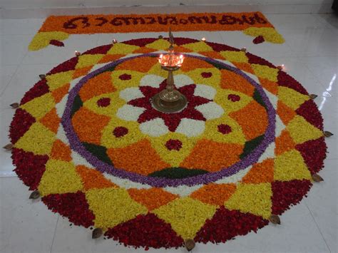 We selected few best onam pookalam designs and tips to make onapookkalam 2020 easily. Pookalam or Atham or Onam Floral Design | Pookalam or ...