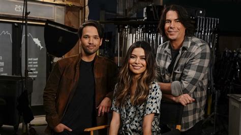 Icarly Reboot Watch The First Trailer Entertainment Tonight