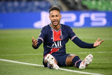 Psg Wait For Happier Neymar To Sign Contract Extension The Citizen