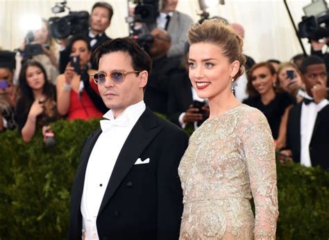 Johnny depp vehemently defended himself against allegations of abuse moments after his fight with amber heard, and in text messages johnny depp also told mr. Amber Heard et Johnny Depp se sont mariés à Los Angeles