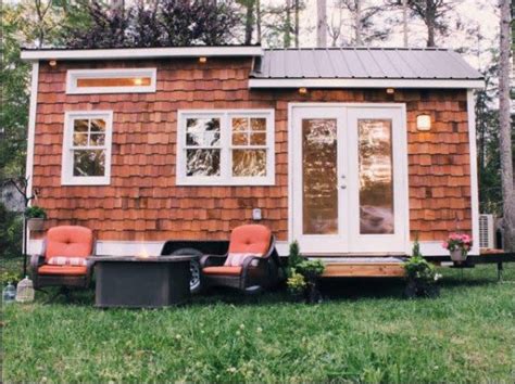 Tiny Cottage On Wheels By Urban Cottage Builders