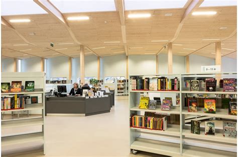 3,7 km lagt inn av lars havstad. Öffentliche Bibliothek Grimstad, Norwegen