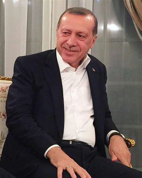 13 yıl amatör olarak futbol oynamıştır. Recep Tayyip Erdoğan | Başkanlar, Gerçekler