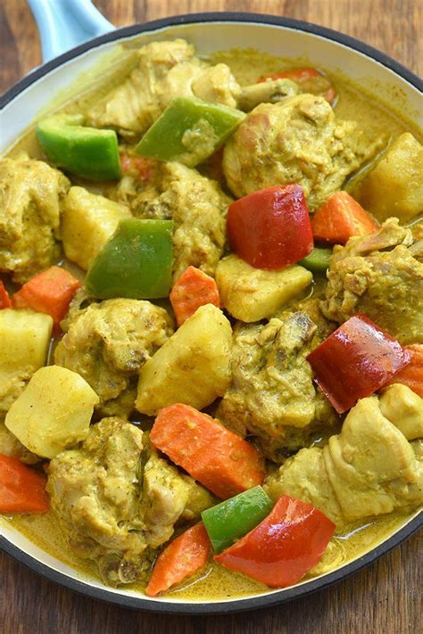 Nothing is better that a tasty curry on a cold night. Chicken Curry | Recipe | Chicken recipes, Chicken curry ...