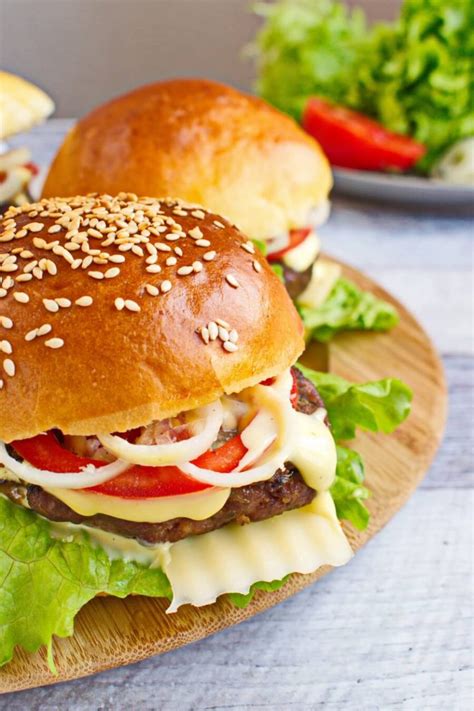 Get inspired by our juicy beef burgers. Easy Beef Burger Recipe - Cook.me Recipes