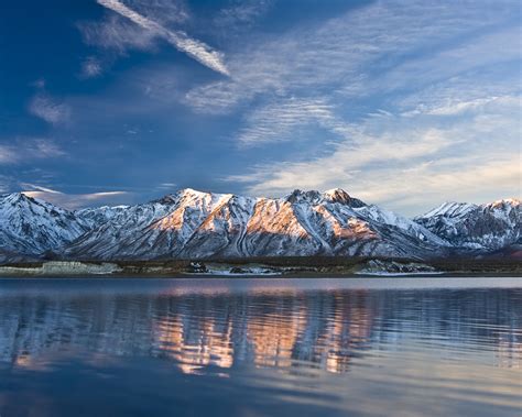 Lake And Snow Capped Mountains In Winter Wallpaper 1280x1024