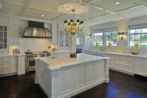 20 Dark Floors With White Cabinets