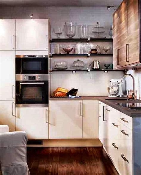 Designer and homeowner jeffrey douglas' modern toronto kitchen stands out from the crowd thanks to its dark and dramatic envelope. Modern Small Kitchen Design Ideas 2015