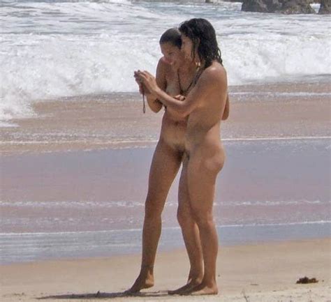 Nudismo Brazil Morenas Nuas Em Tambaba