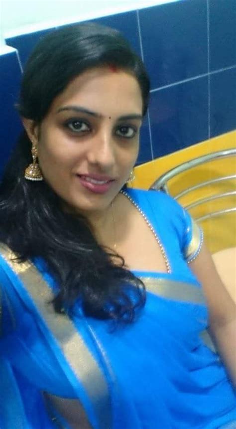 Tamil Girl Hot Selfies In Saree Antarvasna Photos