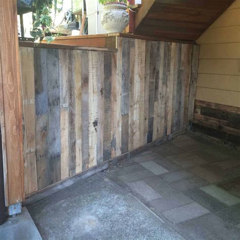 Outdoor Wall Covered With Pallets • 1001 Pallets