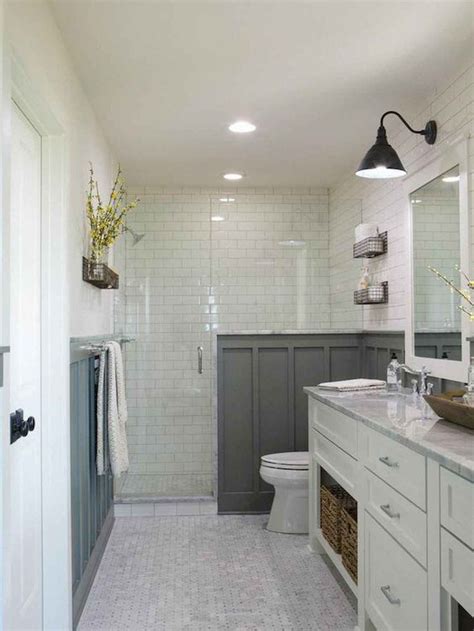 30 Best Farmhouse Bathroom Shower Decor 28