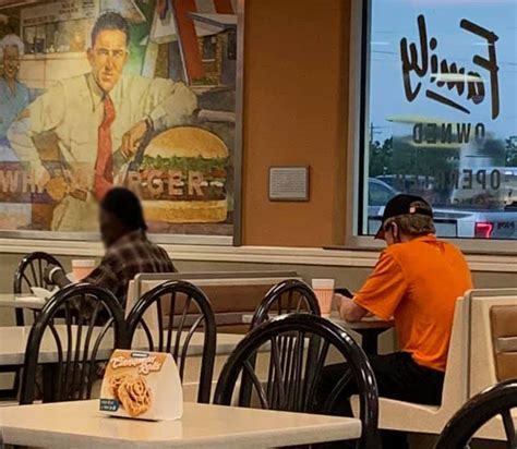 Good Deed Alert Whataburger Customers Spy Employee Buying Meal For